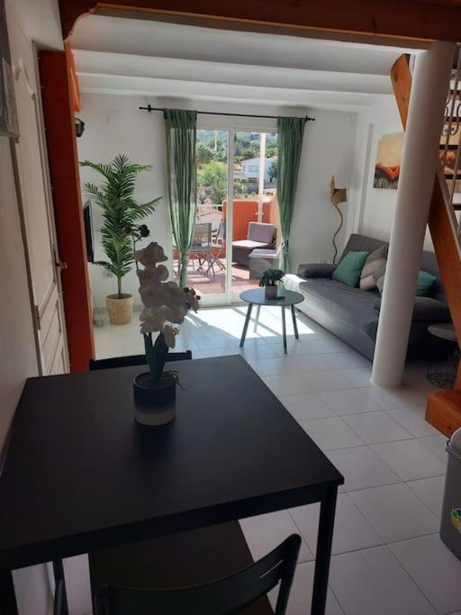 Studio Tipo Loft Con Vista Al Montgo Dénia Buitenkant foto